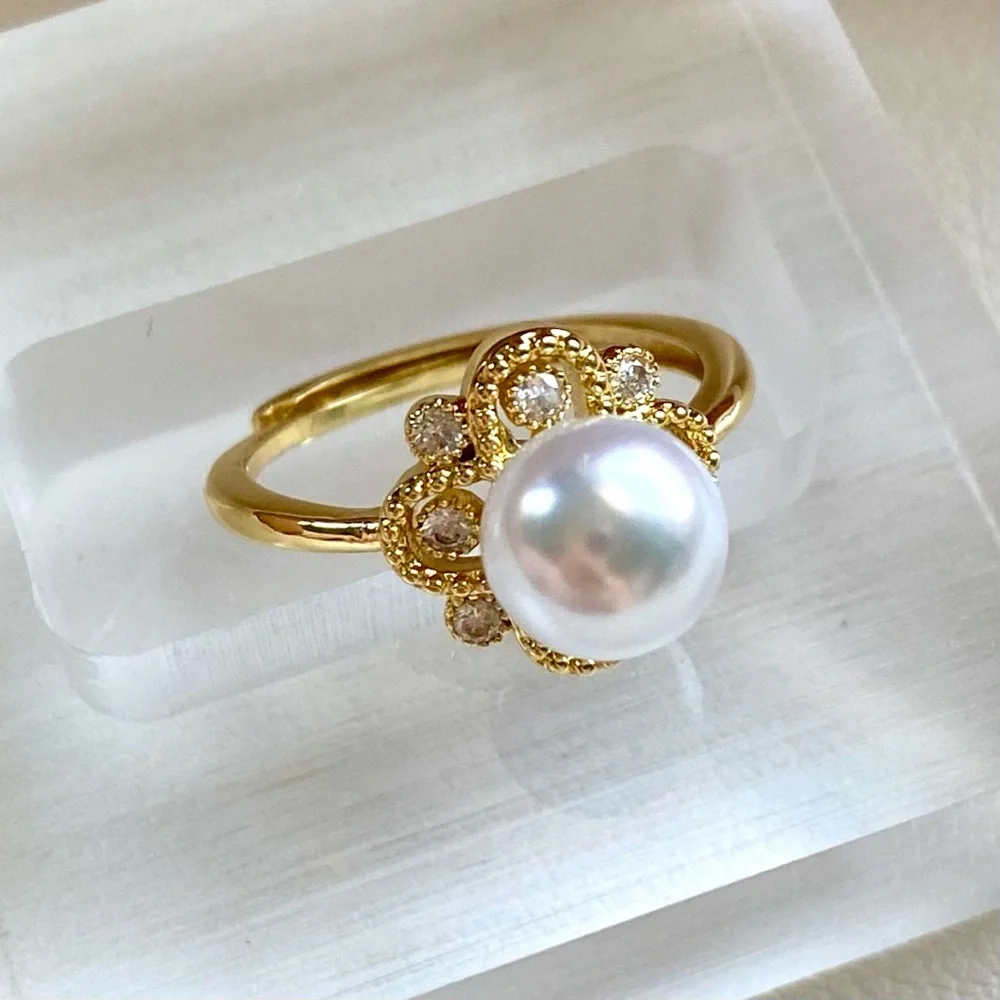 Gold Pearl Flower Ring - White Pearl Center